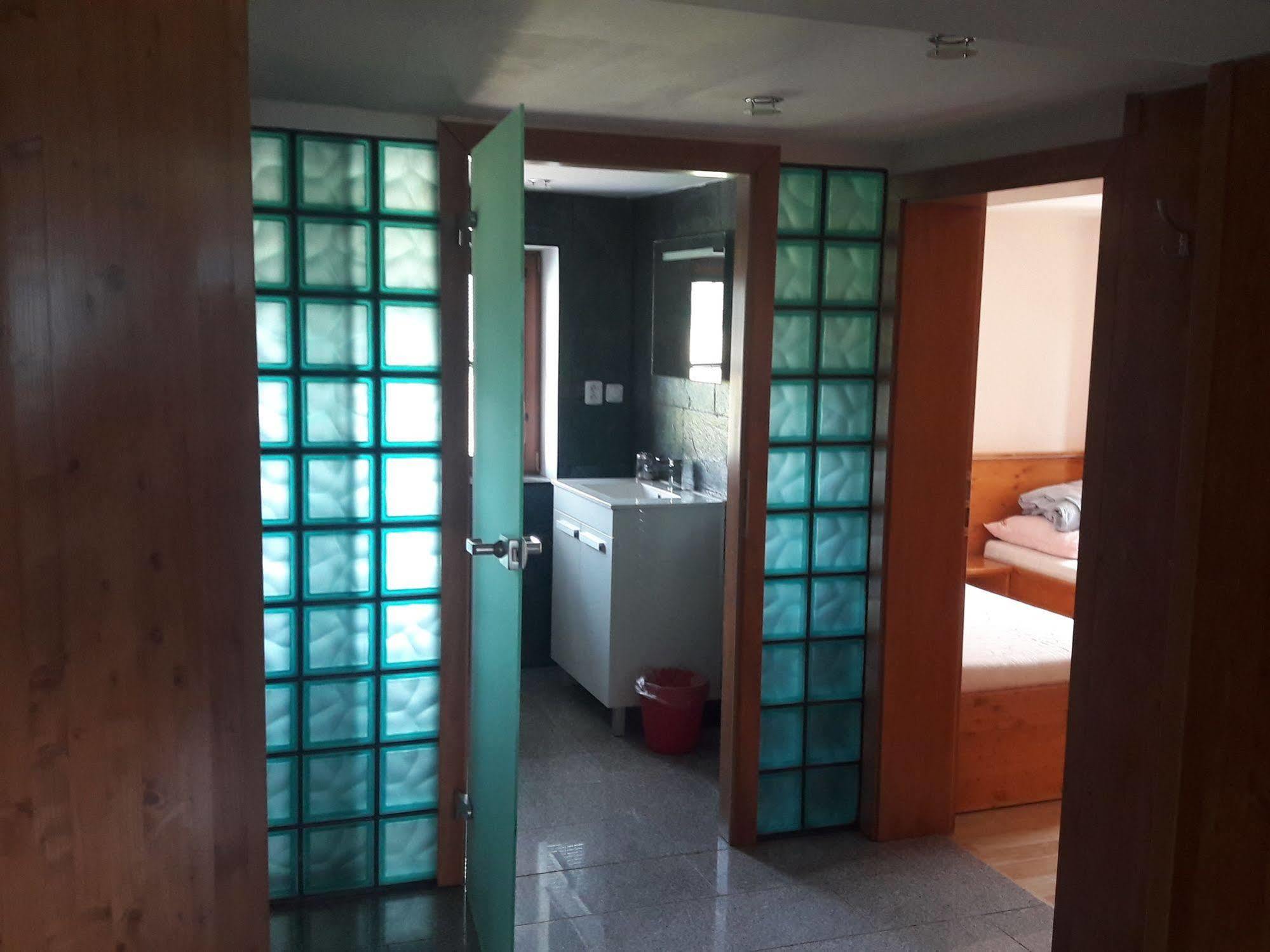 Hotel Lidicka Bouda بيتس بود سنيزكو المظهر الخارجي الصورة